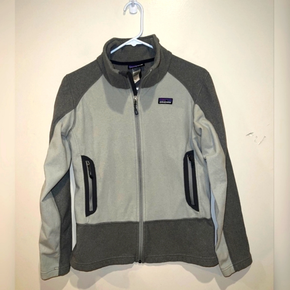 Patagonia Two Tone Gray Zip Front Fleece Sweater/Jacket
